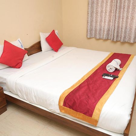 Hotel Pallavi Grand Μπανγκαλόρ Εξωτερικό φωτογραφία