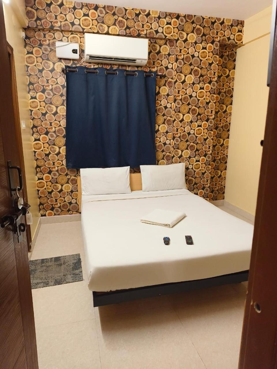 Hotel Pallavi Grand Μπανγκαλόρ Εξωτερικό φωτογραφία